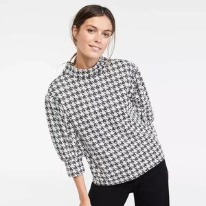 Ann Taylor Monochrome Knit Top